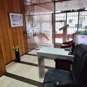 Exc. Zona Al Frente . Centros Médicos. PróX. A Tres Cruces.