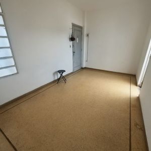 Apartamento, 1 Dormitorio Y Terraza. Prox Bvar Artigas