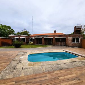 Casa + Piscina + Barbacoa!! 3 Dormitorios, Impecable!!