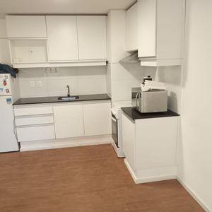 Alquiler Apartamento 2 Dormitorios. Tres Cruces.