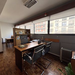 Venta De Oficina Con Privados En El Centro