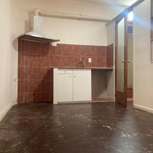 Alquiler De Apartamento En Ciudad Vieja, 1 Dormitorio, Cómodo Y Luminoso.