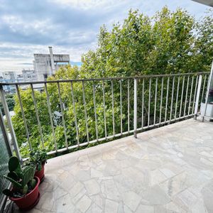 Alquiler Pocitos Monoambiente Con Terraza Y Cocina Definida