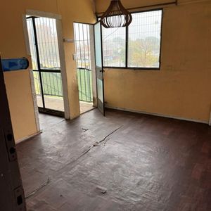 Venta Apartamento A Reciclar, 4 Dormitorios 2 Baños, En Malvin Norte.