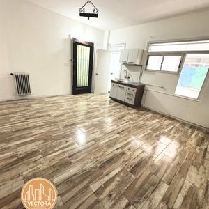 Vende Apartamento De 1 Dormitorio En La Mejor Zona De Ciudad Vieja, Por Plaza Matriz - Reciclado - Vivienda U Oficina