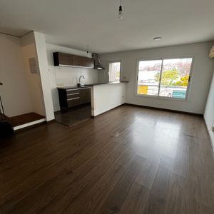 Buceo Alquilo Apartamento Duplex 2 Dormitorios Con Azotea Y Parrillero