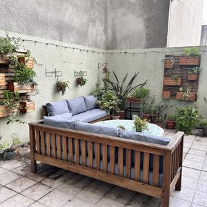 Alquiler En Pocitos Amueblado, 2 Dormitorios Y 2 Baños, Balcon Y Terraza Amplia, Porteria