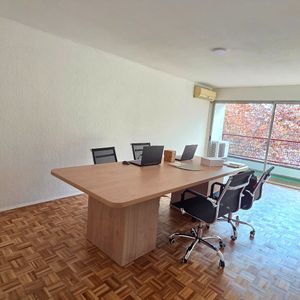 Casablanca - Pocitos: Amplitud, Vistas Despejadas Y Excelente Ubicación