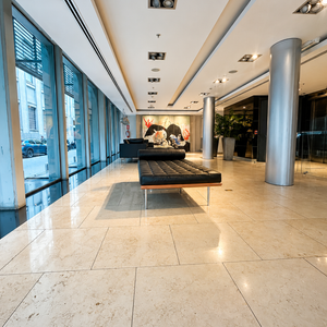 Oficina Corporativa Premium En Torre 58 | 130 M² + Cochera | Ciudad Vieja