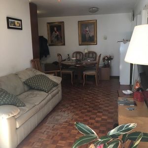 A Cuadras De Villa Biarritz , Al Frente , Excelente Luz Natural , Garage