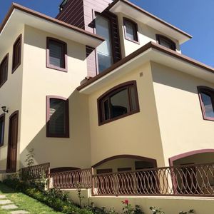 Diplomaticos, Casa Alquiler