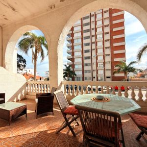 Apto Excelente Estado. Ed Biarritz, Punta Del Este.