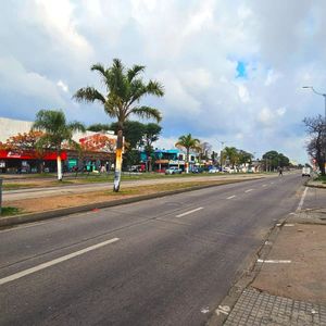 Sobre Av. Gral. Flores Y Santa Ana, Unidad Reciclada De 58 M2, En Muy Buen Estado