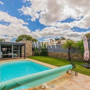 Casa En Venta A Pasos De La Rambla - 3 Dormitorios | Solymar Sur