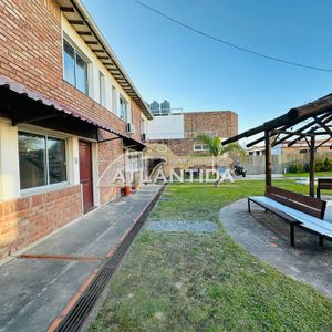 Alquiler Anual, Complejo Metrópolis Del águila, Villa Argentina Sur, 2 Pisos, 2 Dorm, Parrillero, Cochera. Inm Atlántida.