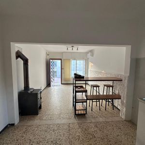 Alquiler Apartamento Dos Dormitorios Con Estufa Y Cochera En El Cerro