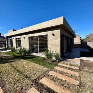 Alquiler Casa De 3 Dormitorios En Carrasco Zona Woodlands