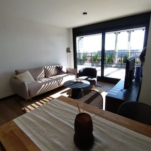 Espectacular Apto De 2 Dormitorios, 1 Baño, Con Amplia Terraza Y Parrillero De Uso Exclusivo.