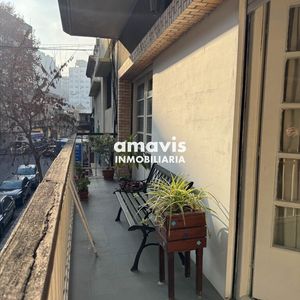 Sobre Ana De Monterroso. Uno Por Piso