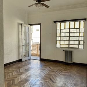 Apartamento En Venta Con Muy Buen Metraje, Terraza Y Garaje!