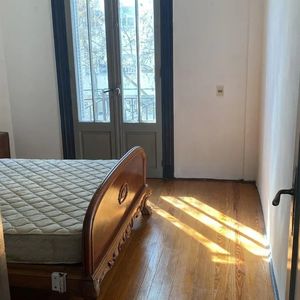 Alquiler En El Centro De 3 Dormitorios Y Deposito, 2 Baños, Balcones Al Frente