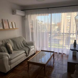 Alquiler | Apartamento 1 Dormitorio Amueblado Y Equipado En Tres Cruces