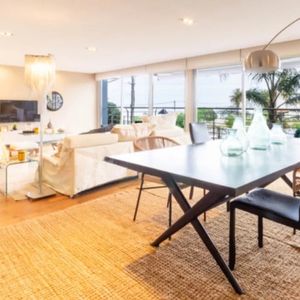 Planta De 222 M2 Con 3 Suites, Terraza Y Cochera Doble En Puerto Buceo!