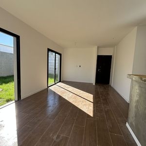 Venta Casa Dos Dormitorios En Complejo Cerrado Frente A Almenara Mall