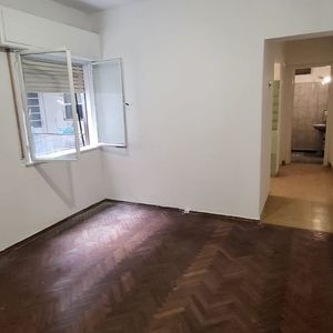 Alquiler En Reducto, 1 Dormitorio, Por Escalera, Interior, Gastos Comunes Bajos