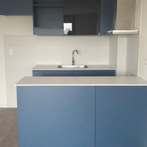 Apartamento A Estrenar De 2 Dormitorios Con Garaje, Ubicado Estratégicamente Sobre Bulevar España, Cordón.