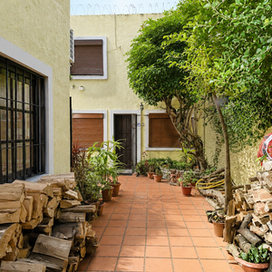 Venta Casa Pocitos, 2 Dorm, 1 Baño Y Azotea De 31 M2 Transitable