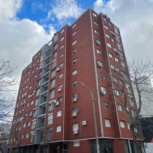 Alquiler Apartamento De Un Dormitorio En La Prestigiosa Av. Agraciada
