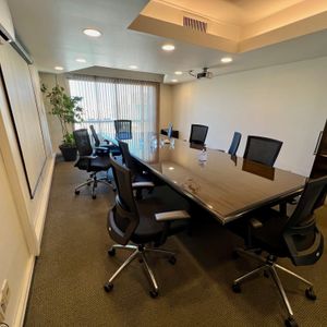 Venta De Espectacular Penthouse En Un Punto Estratégico De Ciudad Vieja