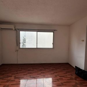 Monoambiente Amplio En Cordón A Media Cuadra De 18 De Julio | Piso 6