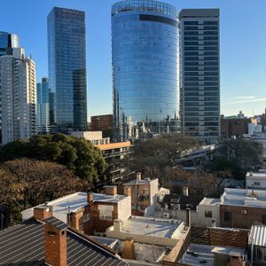 Pocitos Nuevo: Exclusivo Monoambiente Amueblado Con Garaje, ¡listo Para Habitar!