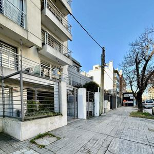 Proximo Rambla Y Wtc, Monoambiente Equipado Con Balcon