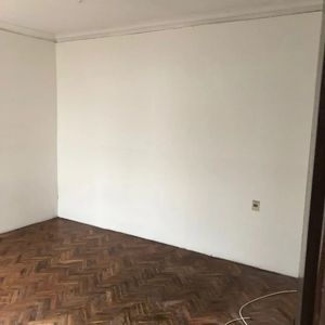 Apartamento De 2 Dormitorios En Alquiler | Buena Ubicación Y Bajos Gastos Comunes $25.000