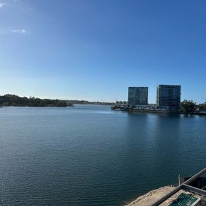 Reventa En Cala Del Yacht. 1 Dorm Con Vista Al Lago. Garage