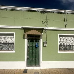 Casa única En Pérez Castellano Con Parrillero, Galpón Y Azotea Exclusiva