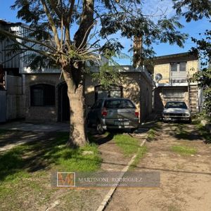 Oportunidad En Paso Carrasco: Apartamento De 2 Dormitorios Con Cochera
