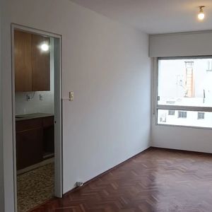 Alquiler Apartamento Amplio De 2 Dormitorios En Centro