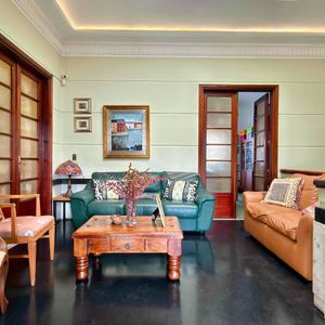 Nueva En El Mercado. Hermosa Propiedad En Parque Batlle, Casa De Altos, 4 Dormitorios, 2 Baños