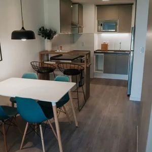 Apartamento En Alquiler De 1 Dormitorio En Centro . Plaza Libertad