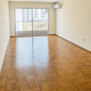 Venta Pocitos 3 Dormitorios Y Servicio