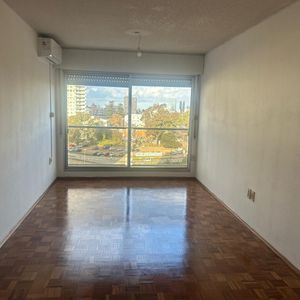 Amplio, Con Vistas Despejadas Y Excelente Conectividad