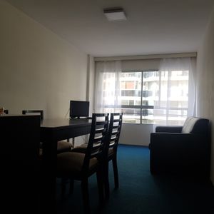 A Media Cuadra Del Mar, Un Dormitorio Amoblado En La Zona De Plaza Trouville