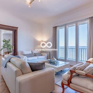 Exclusivo Apartamento Reciclado A Nuevo, 3 Dormitorios Y Espectacular Vista Al Mar En Pocitos