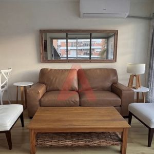 Pocitos A Pasos Del Mar - Alquiler Apartamento De 1 Dormitorios Con Muebles