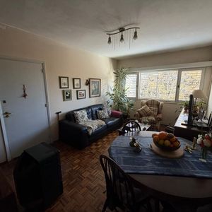 Arq Lamaro. Solida Construcción Muy Funcional . Ambientes Comodos