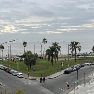 Alquiler Apartamento Reciclado A Estrenar De 2 Dormitorios – Barrio Sur